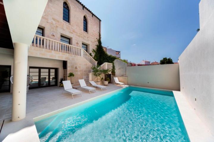 Splendid Former Chapel With Pool & Jacuzzi *